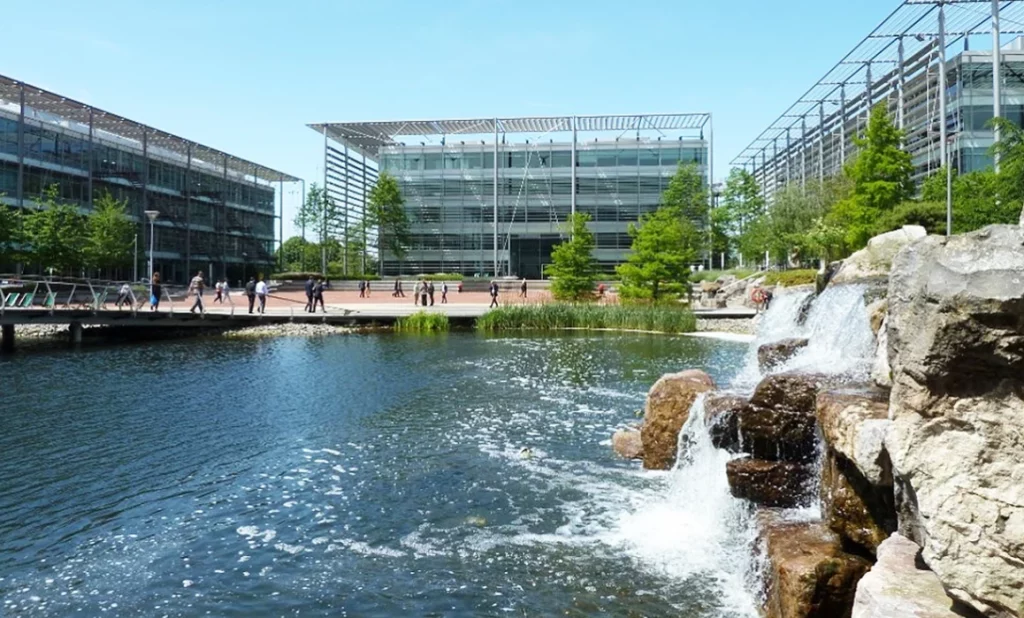 Regent Samsic’s JPC win Chiswick Park cleaning contract for third term